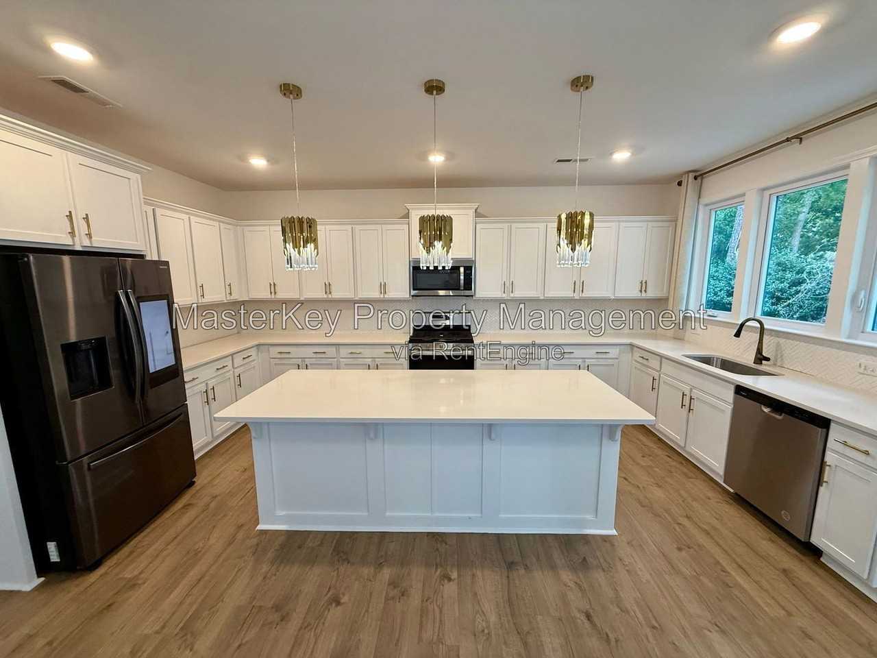 1516 Addison Lake St - Photo 3 of 23