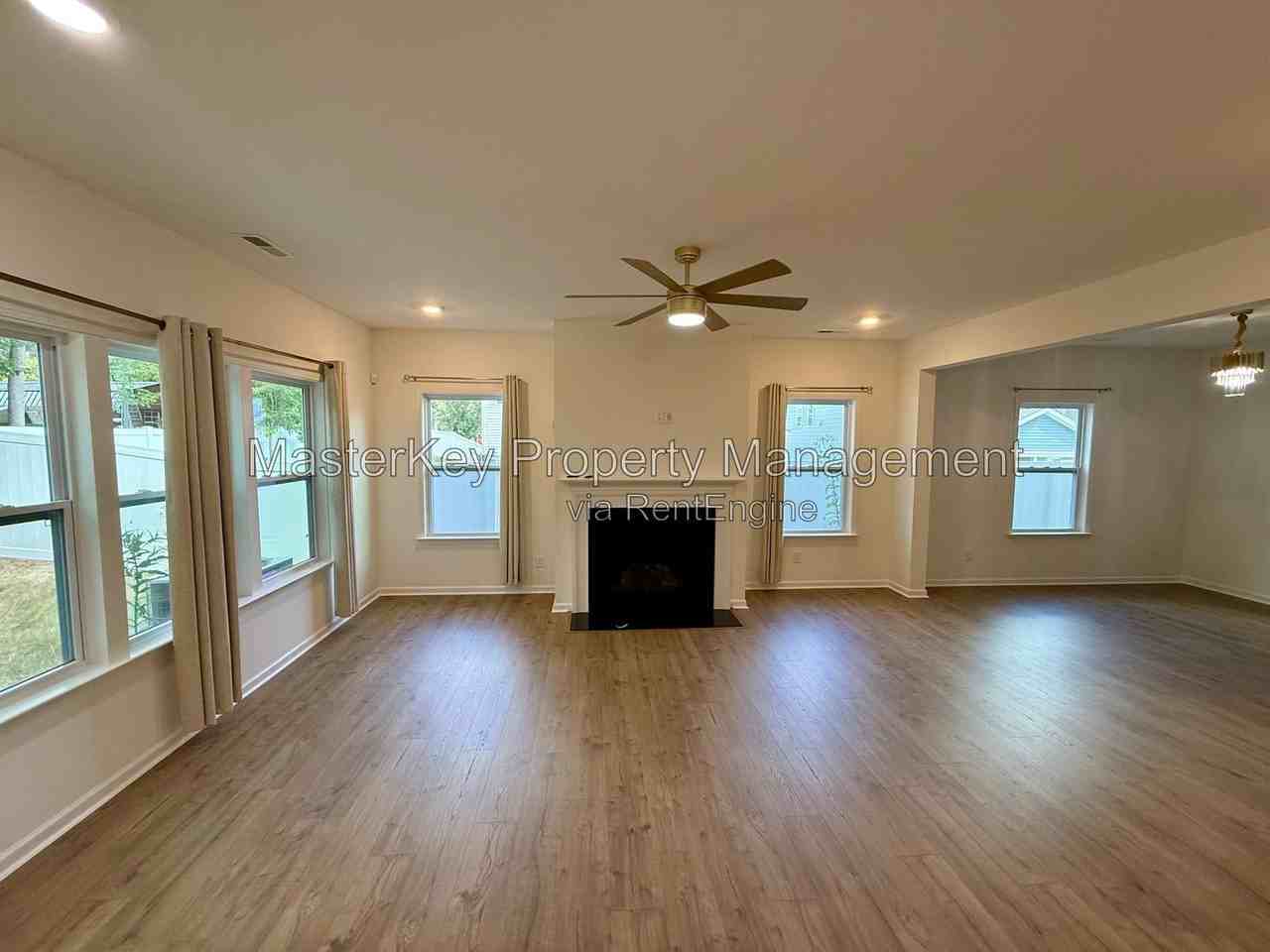 1516 Addison Lake St - Photo 5 of 23