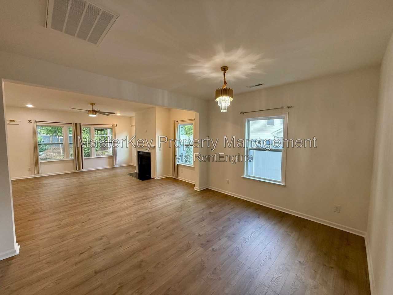 1516 Addison Lake St - Photo 7 of 23