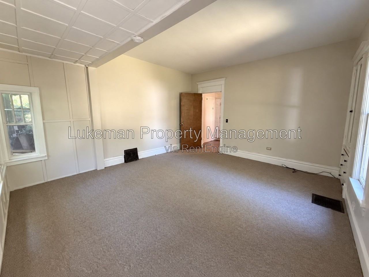 720 Village St #2 - Photo 4 of 9