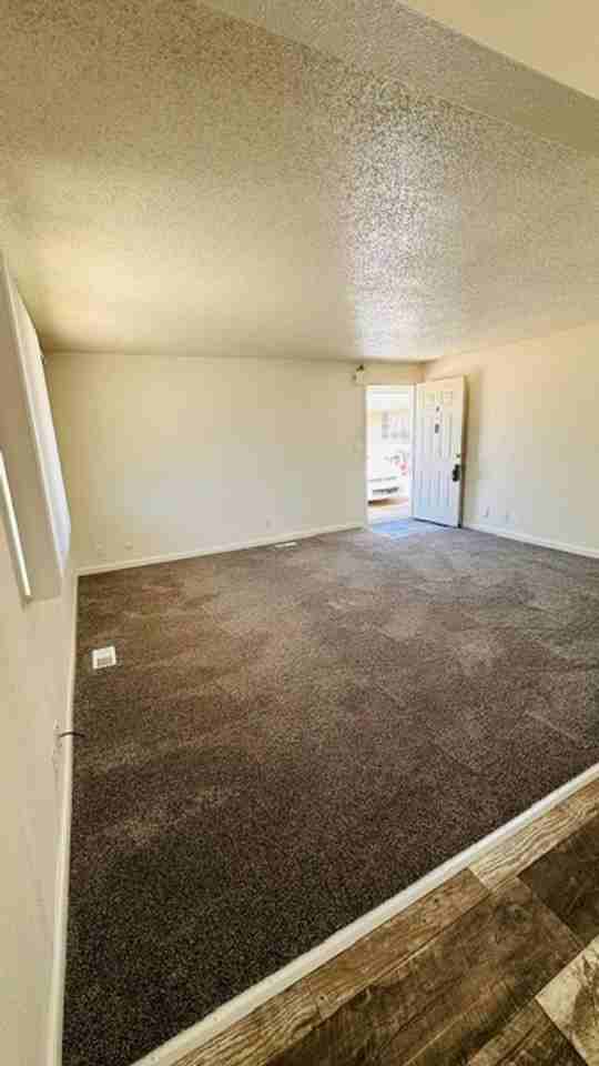 105 Skyline Dr Apt A - Photo 5 of 10