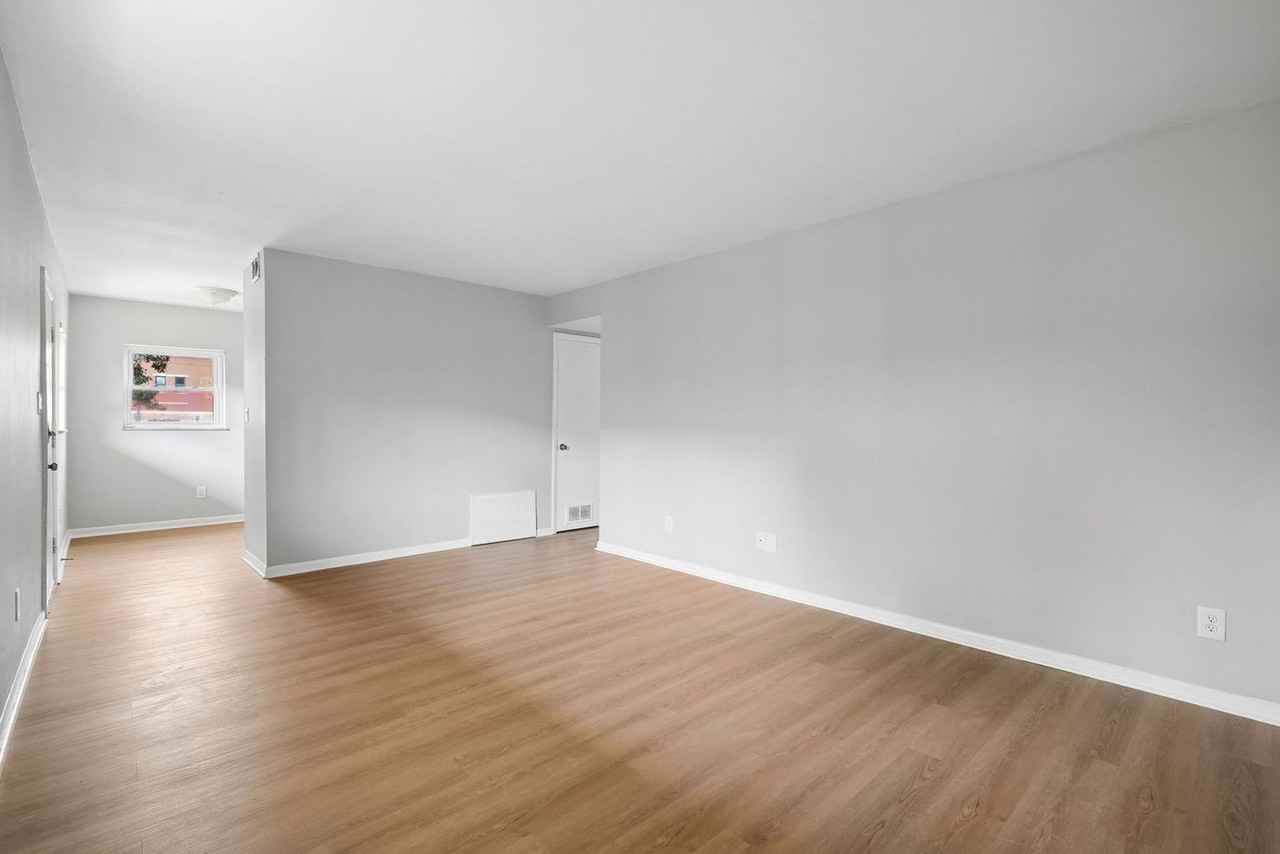 133 E Markison Ave #A - Photo 6 of 21