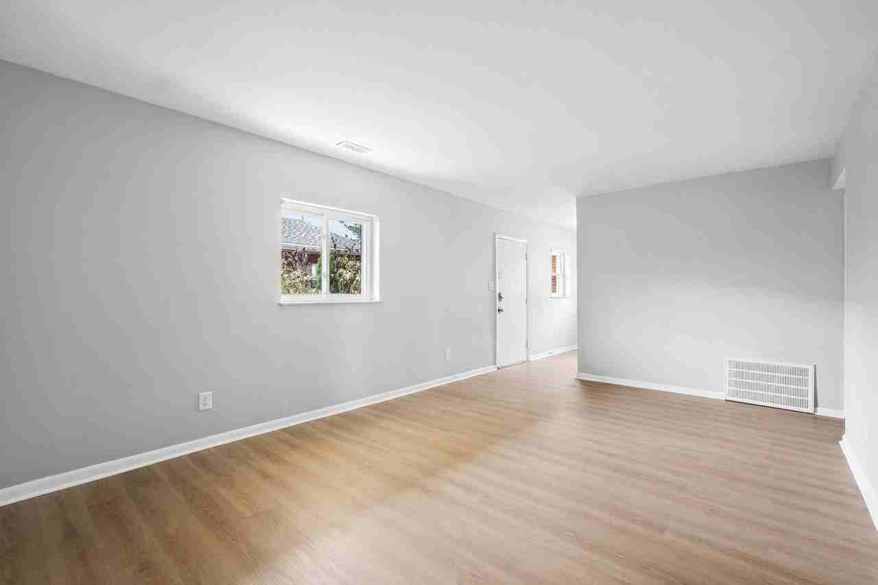 133 E Markison Ave #A - Photo 7 of 21