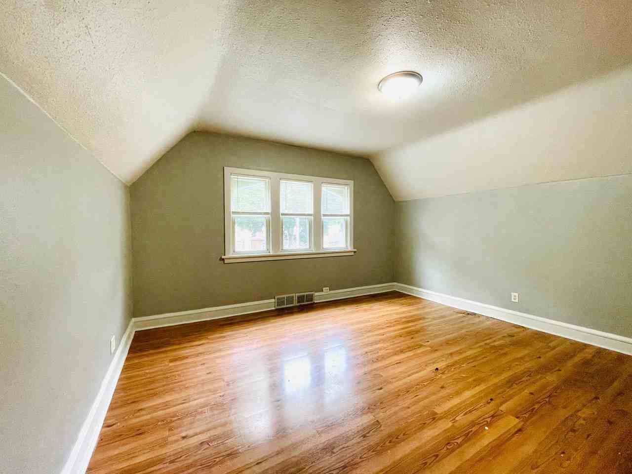 3608 N 49th St - Photo 6 of 8