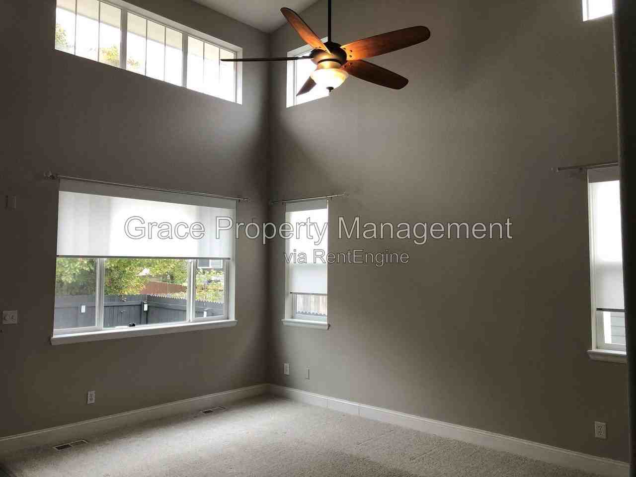 16426 E 117th Ct - Photo 2 of 33