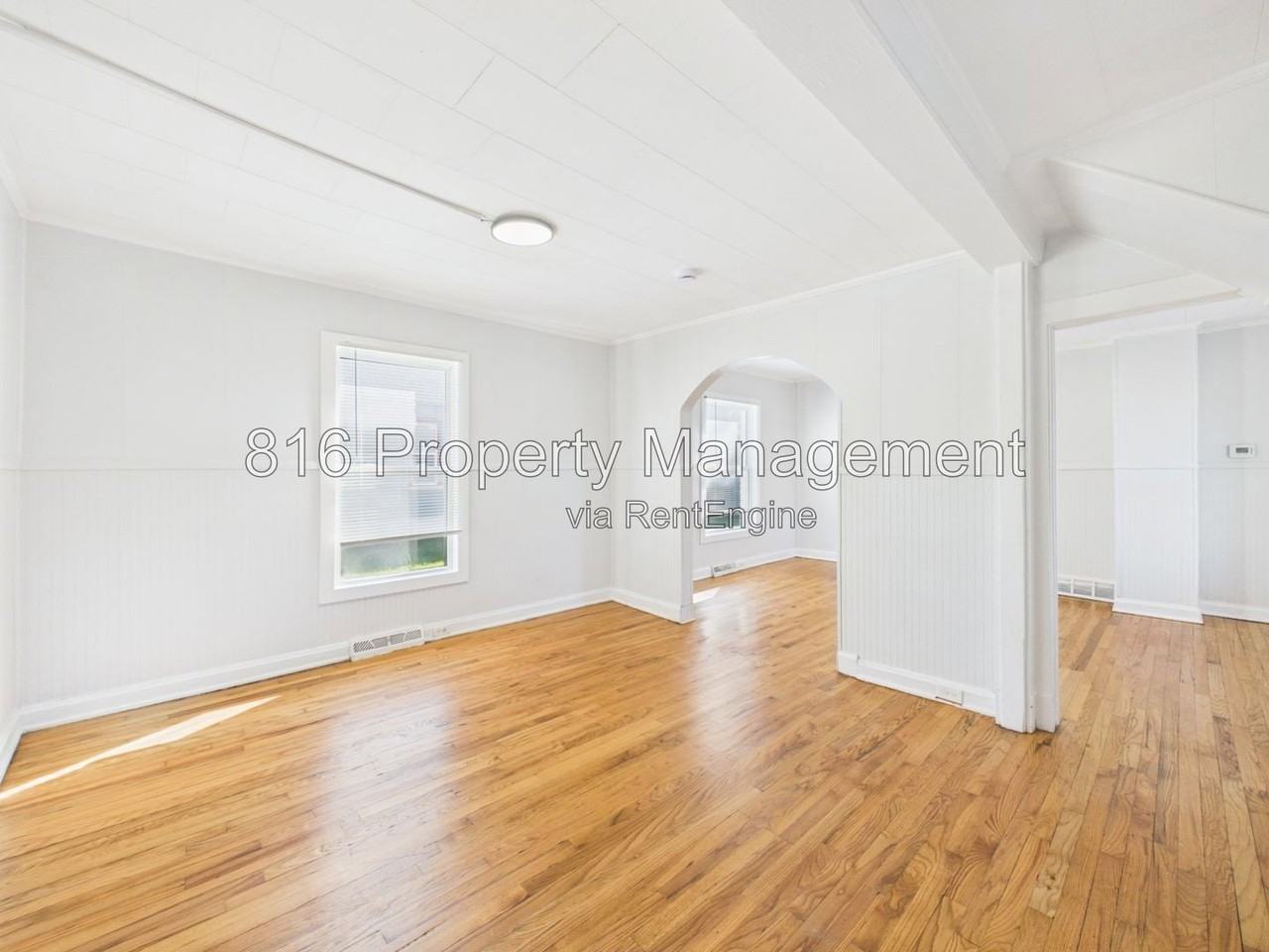836 N Montgall Ave - Photo 3 of 29