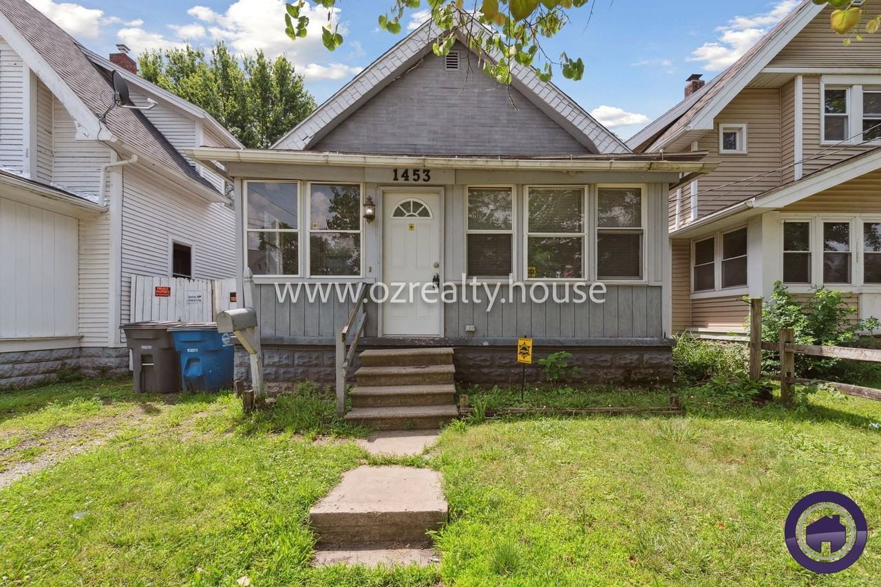 1453 Prouty Ave