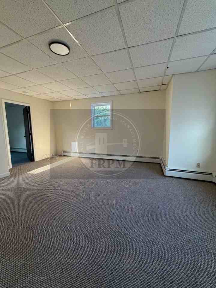192 Snell St #2 - Photo 4 of 11