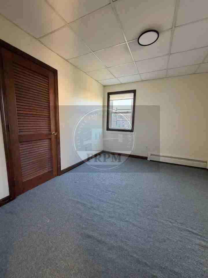 192 Snell St #2 - Photo 5 of 11