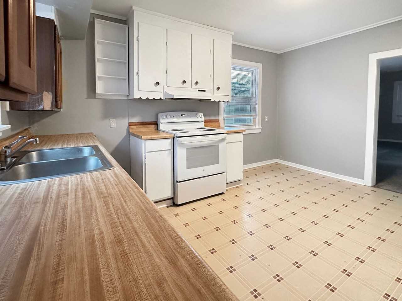 1807 Jerome Ave Sw - Photo 6 of 7