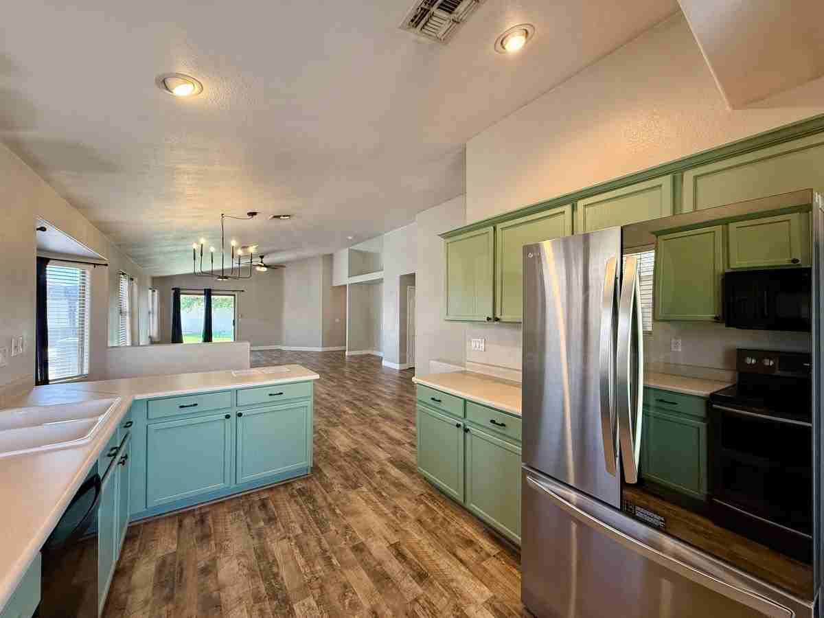 15275 W Fillmore St - Photo 5 of 20