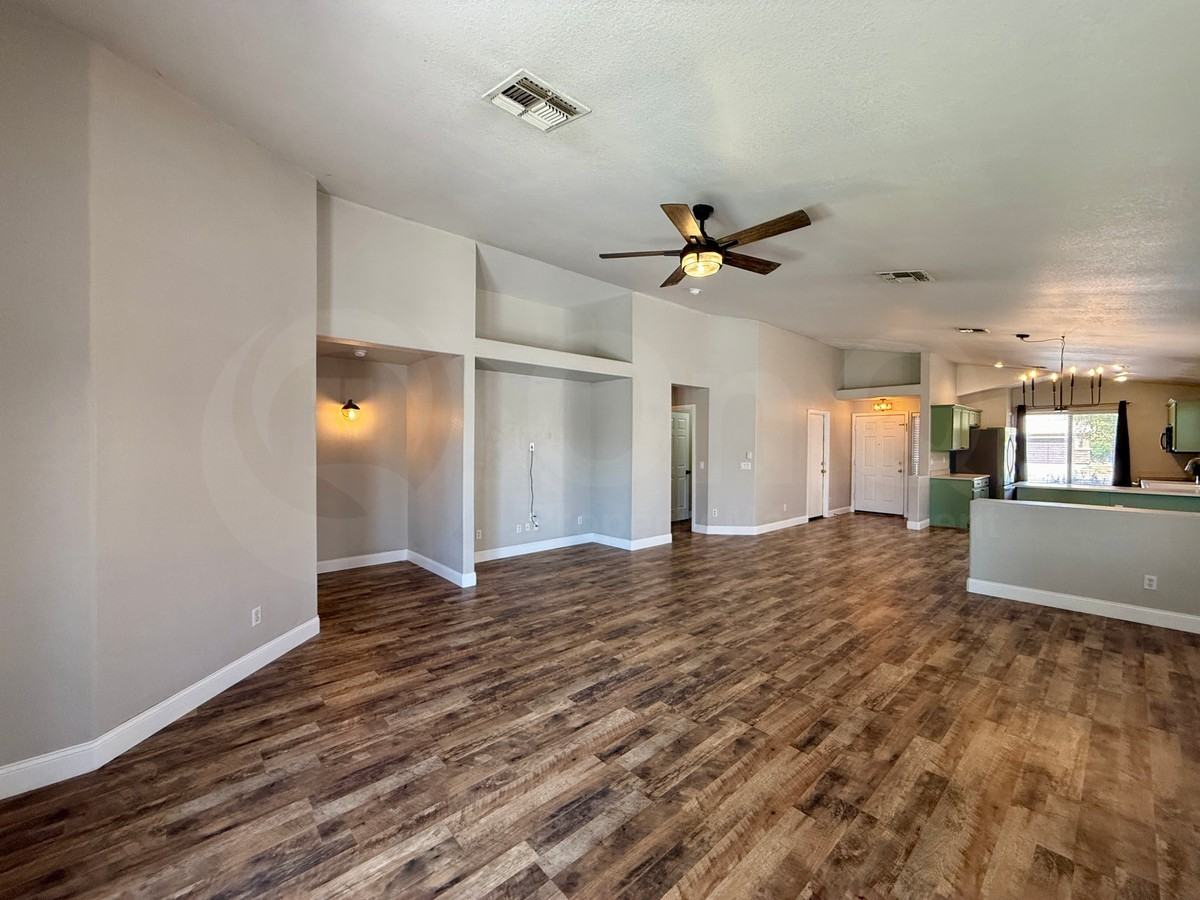 15275 W Fillmore St - Photo 7 of 20