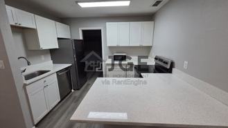 1801 3rd Ct Se #E - Photo 1 of 1