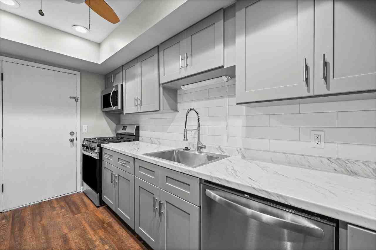 6851 Roswell Rd Ne #C7 - Photo 5 of 39