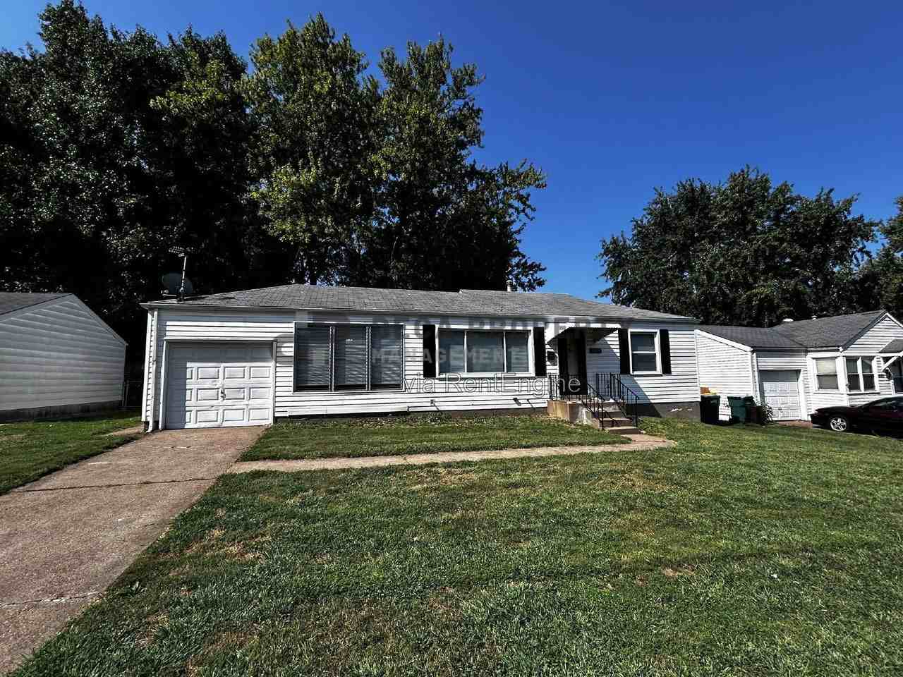 10205 Cabot Dr