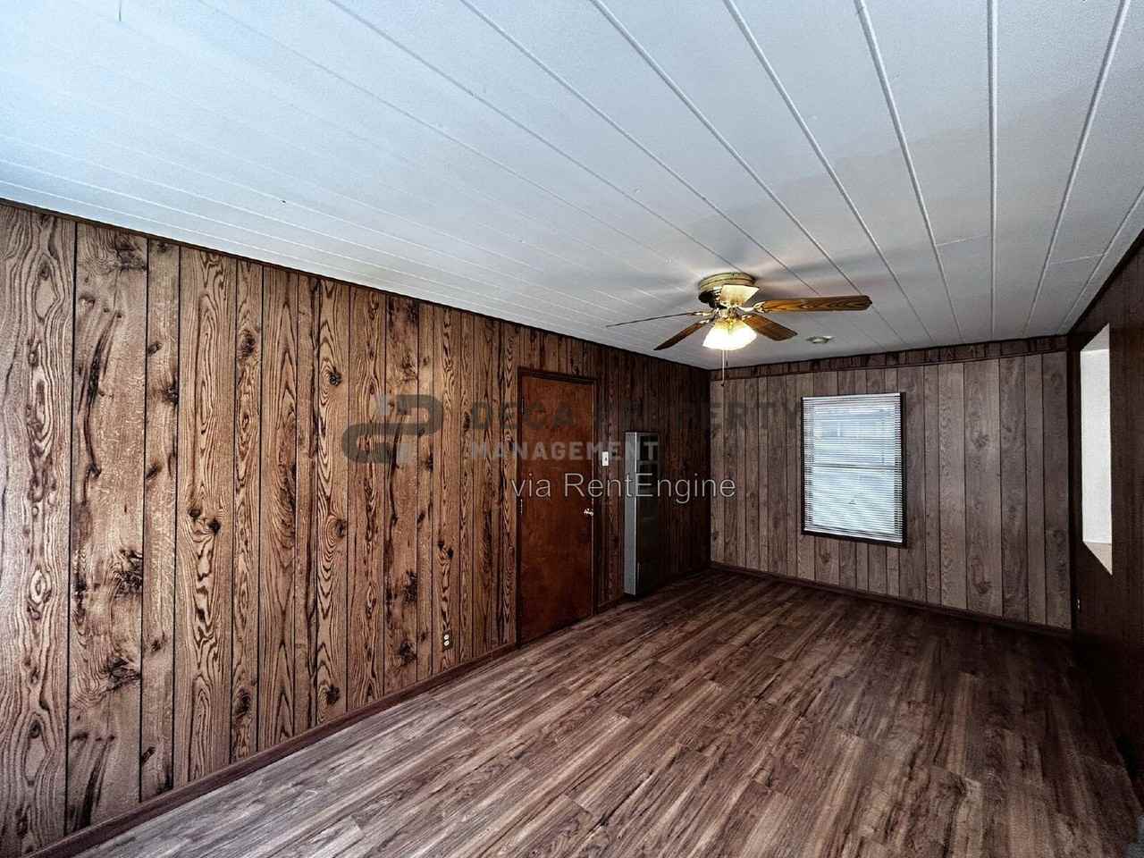 10205 Cabot Dr - Photo 5 of 16