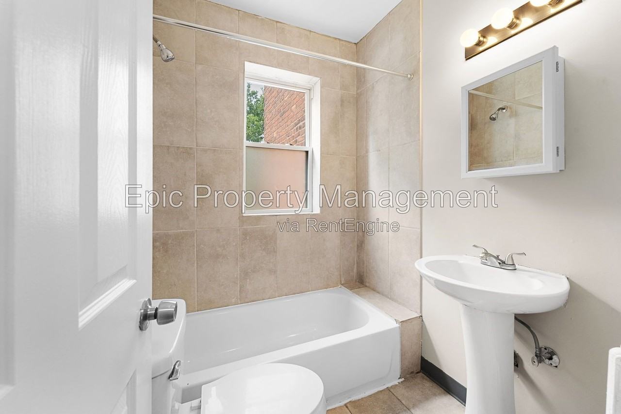 7100 Freda St #205 - Photo 3 of 8