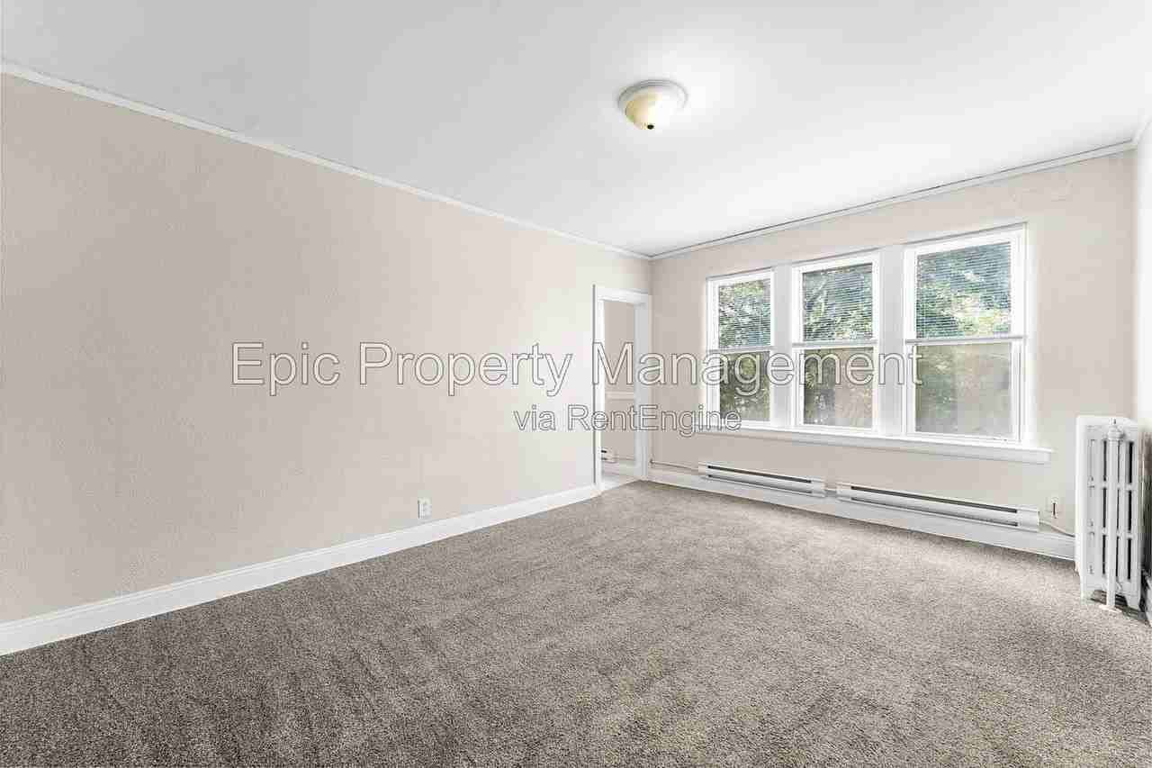 7100 Freda St #205 - Photo 4 of 8