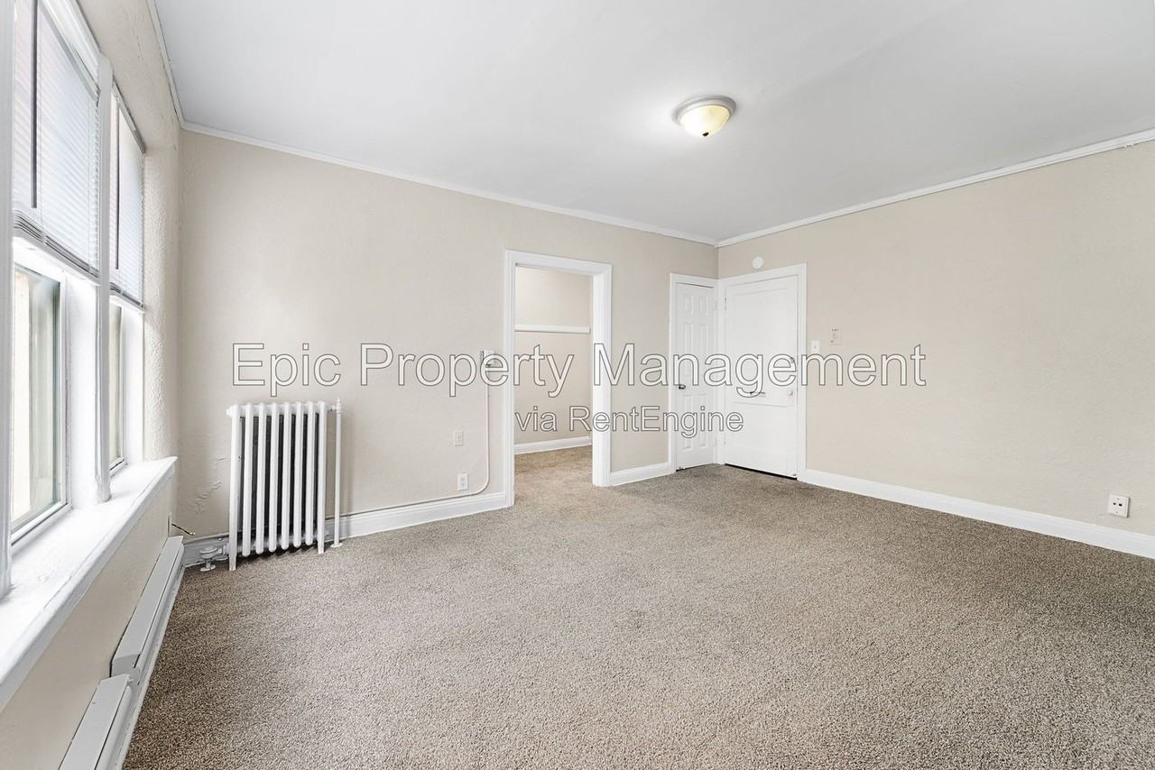 7100 Freda St #205 - Photo 5 of 8