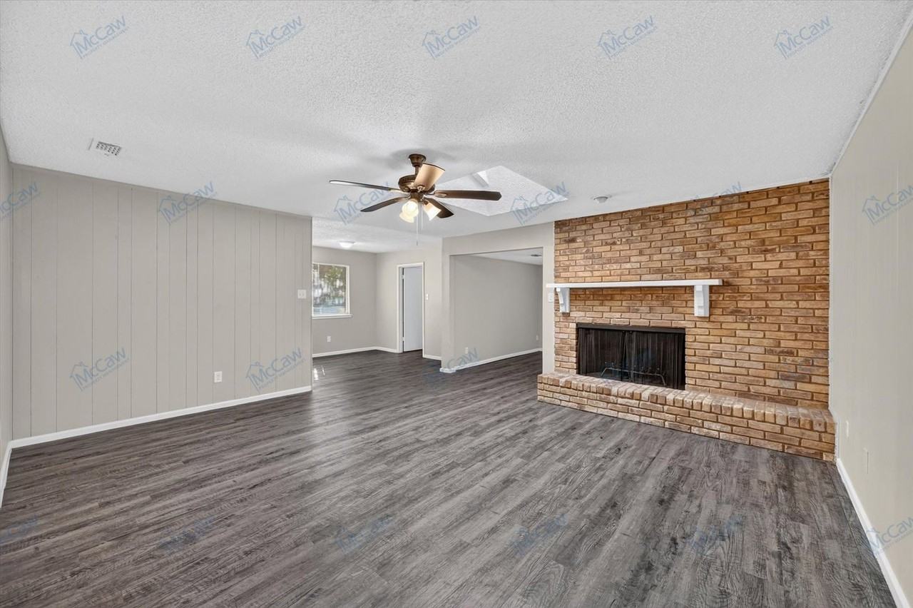 6401 Winn St - Photo 3 of 22