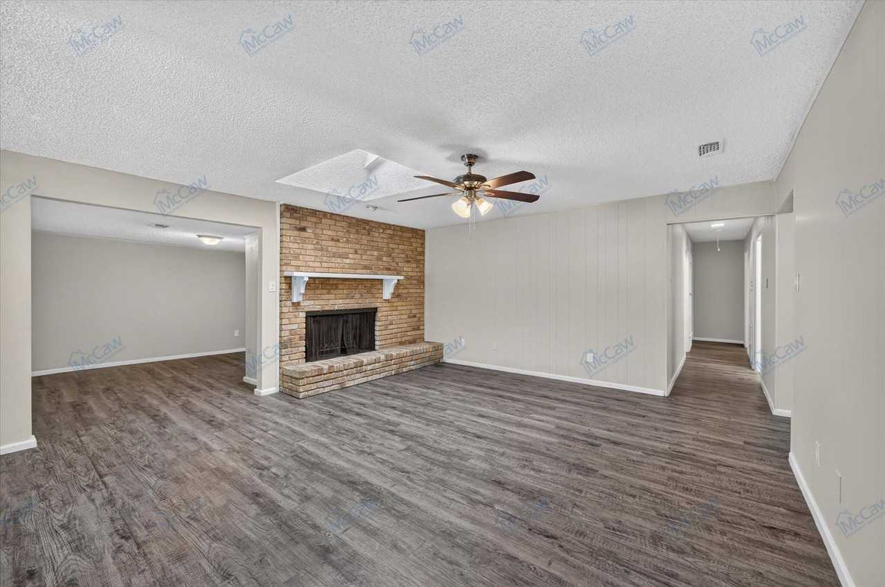 6401 Winn St - Photo 4 of 22