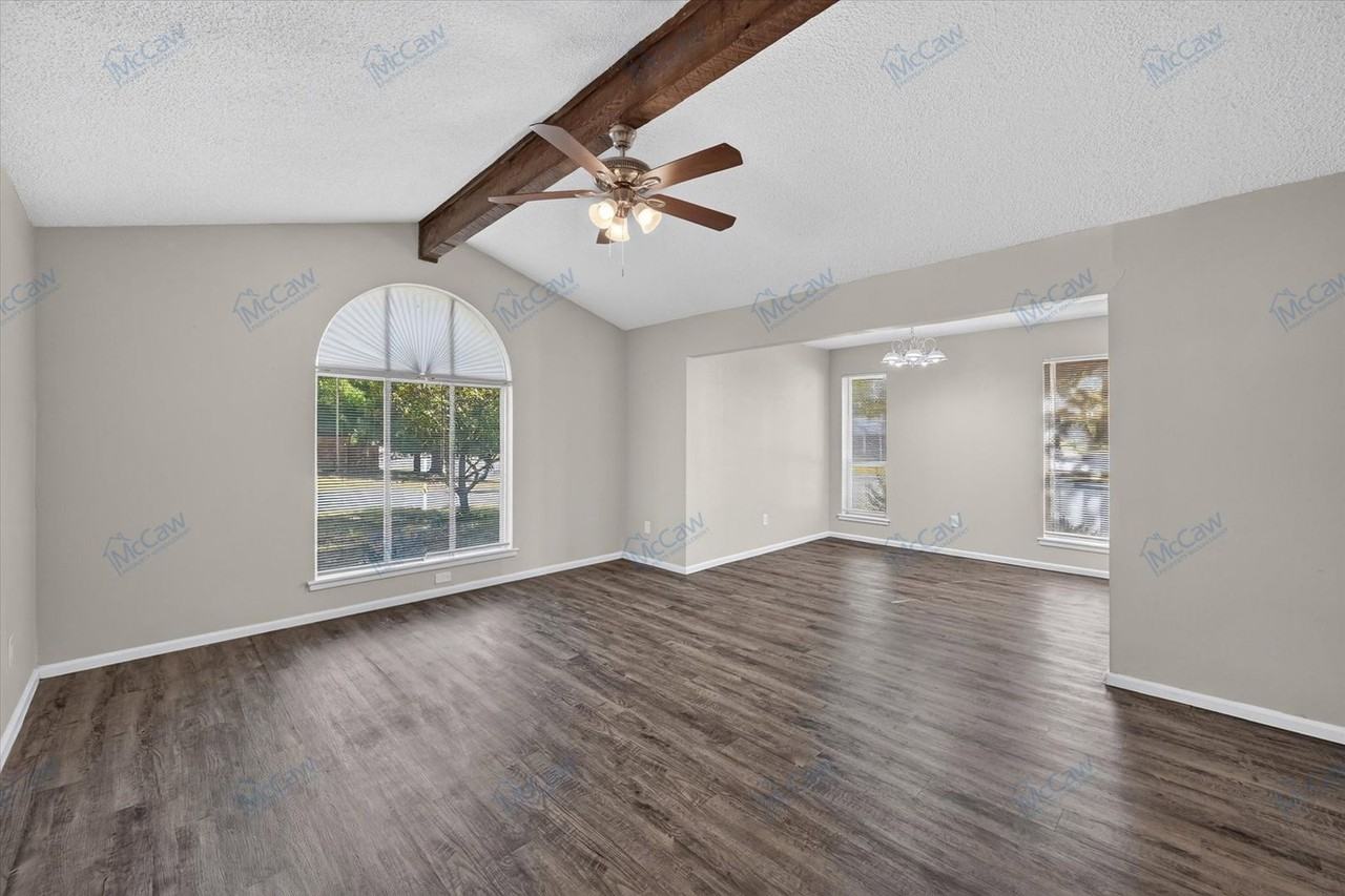 6401 Winn St - Photo 6 of 22