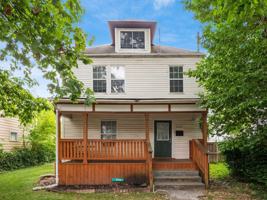 featured image of 2133 Indiana Ave