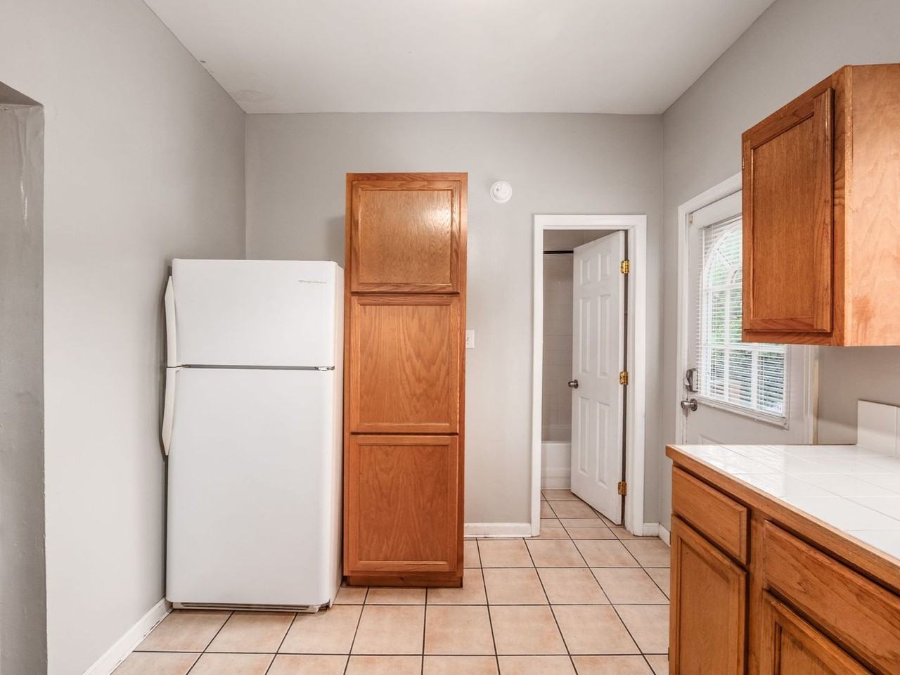 2133 Indiana Ave - Photo 7 of 40