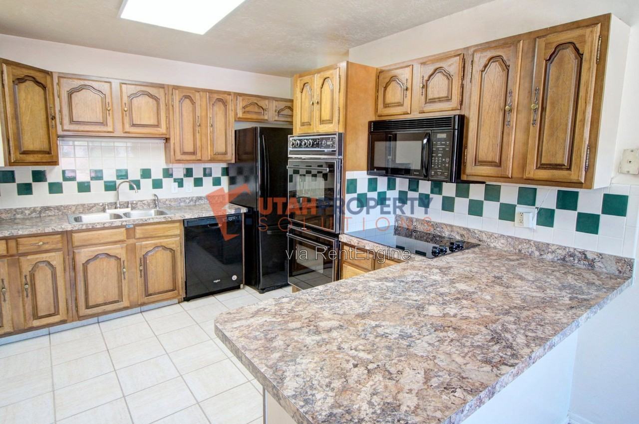 1532 W Dupont Ave - Photo 6 of 21