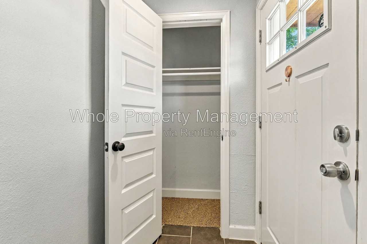 2844 W 1st Ave - Photo 3 of 24