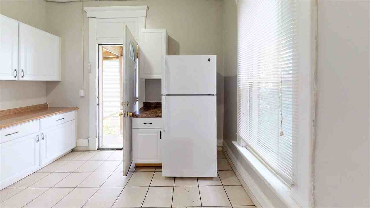206 W 8th Ave - Photo 4 of 15