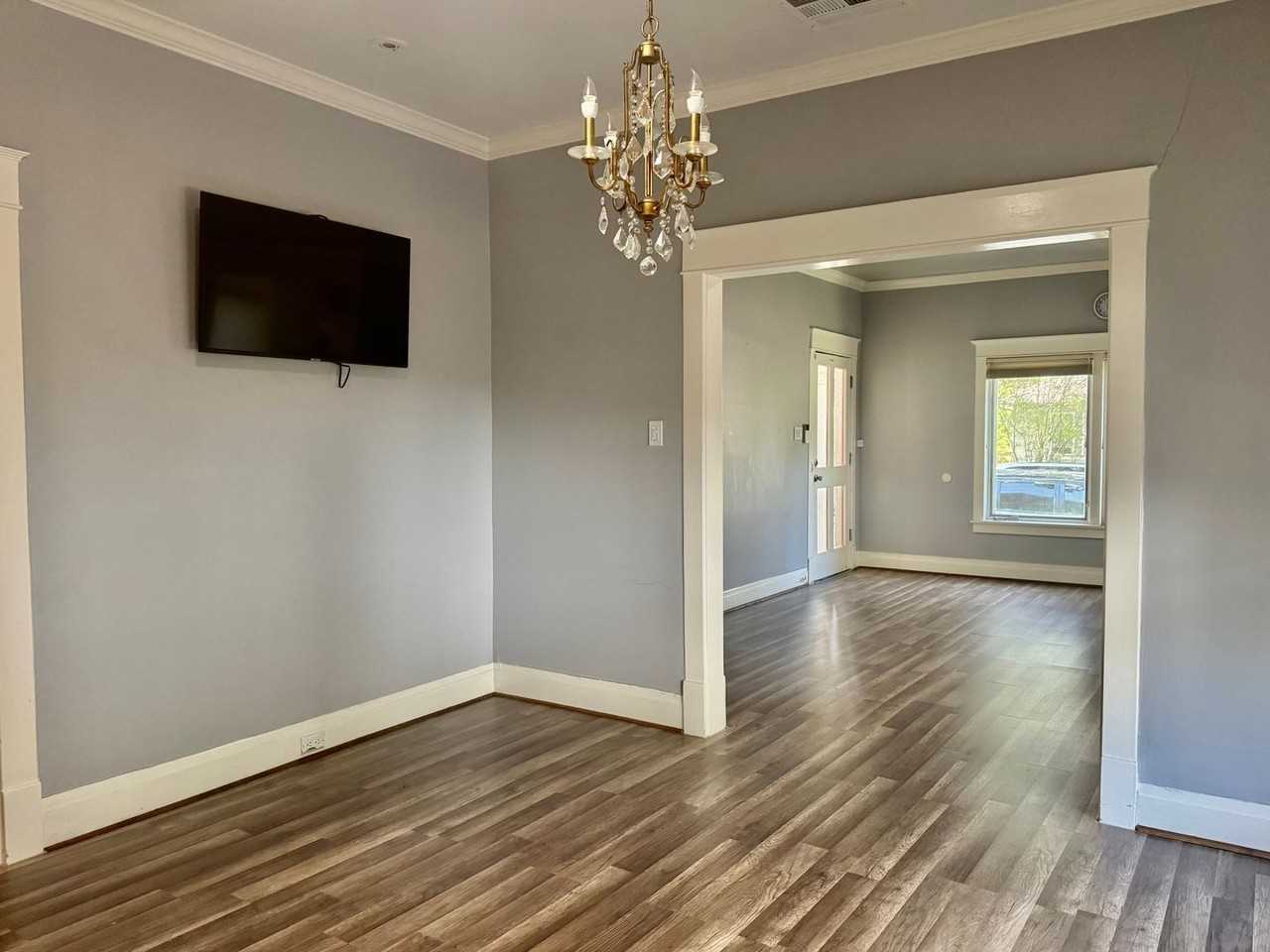 1628 Vassar St - Photo 4 of 25