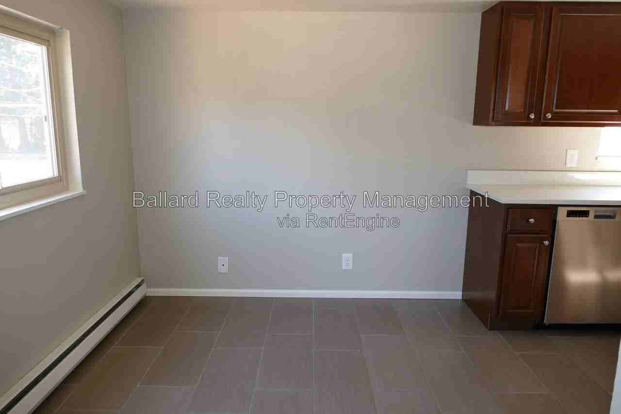 5411 32nd Ave Nw #2 - Photo 6 of 11