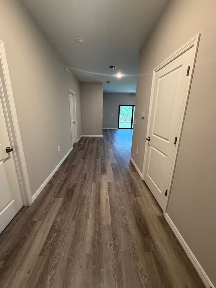 24501 Zephyr Ct - Photo 3 of 27
