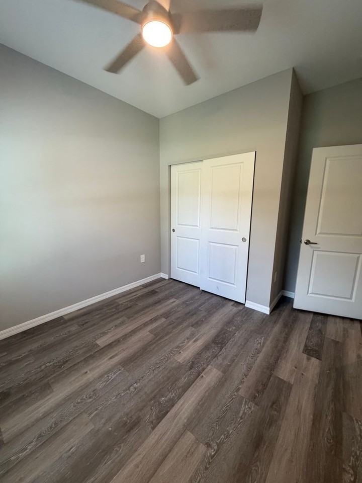 24501 Zephyr Ct - Photo 5 of 27