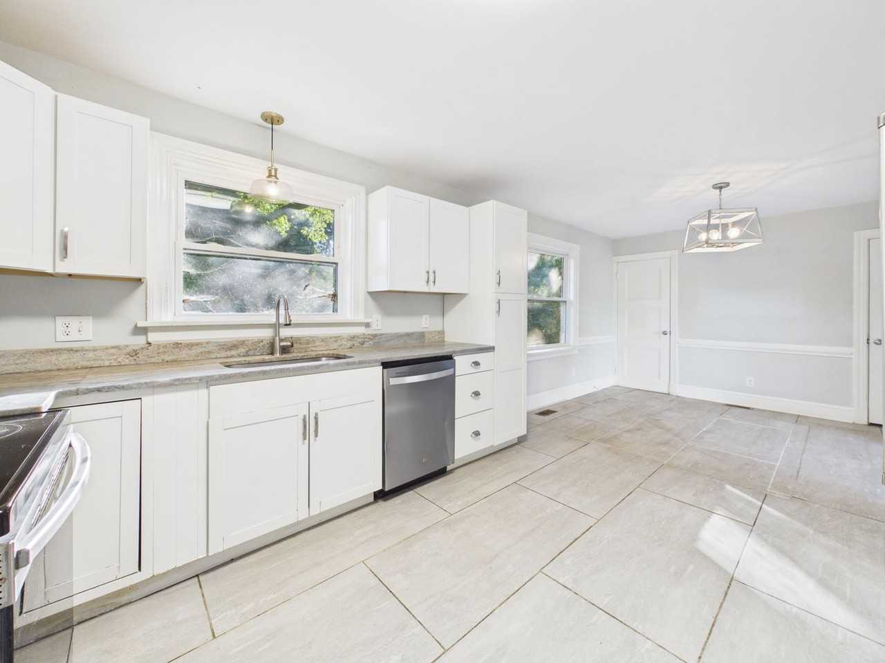 8217 Woodman Rd - Photo 7 of 28