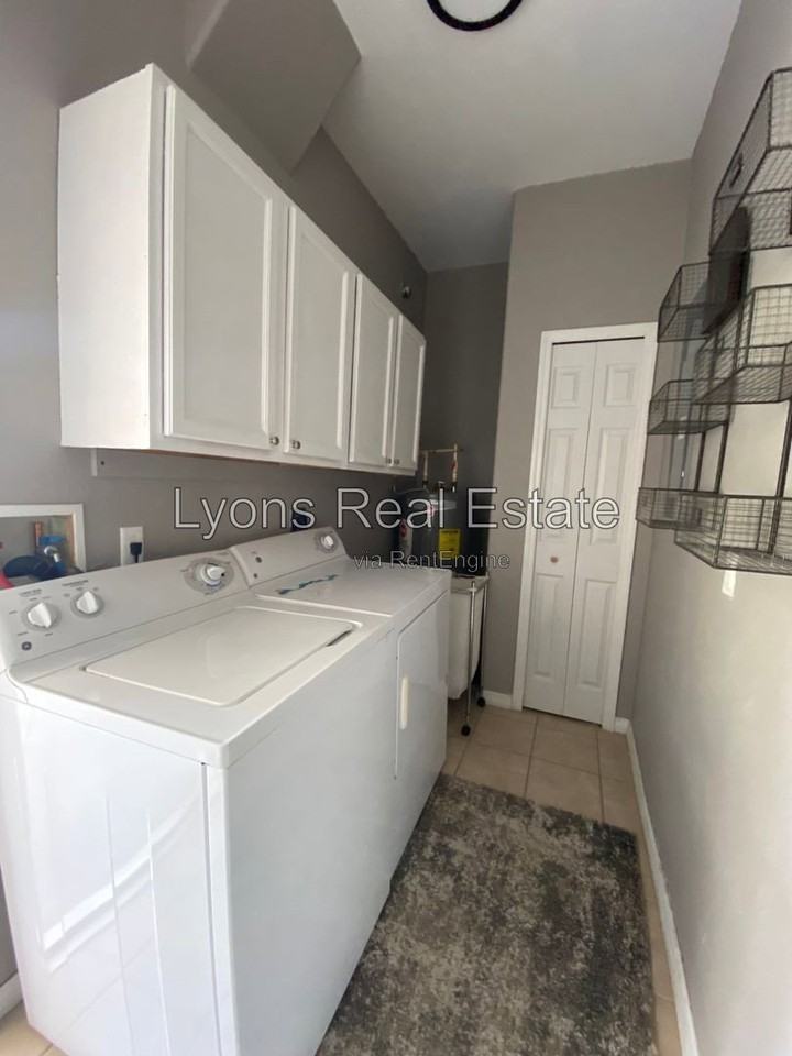 324 Lomond Dr #B - Photo 4 of 23