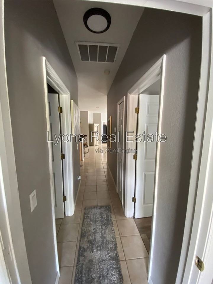 324 Lomond Dr #B - Photo 6 of 23
