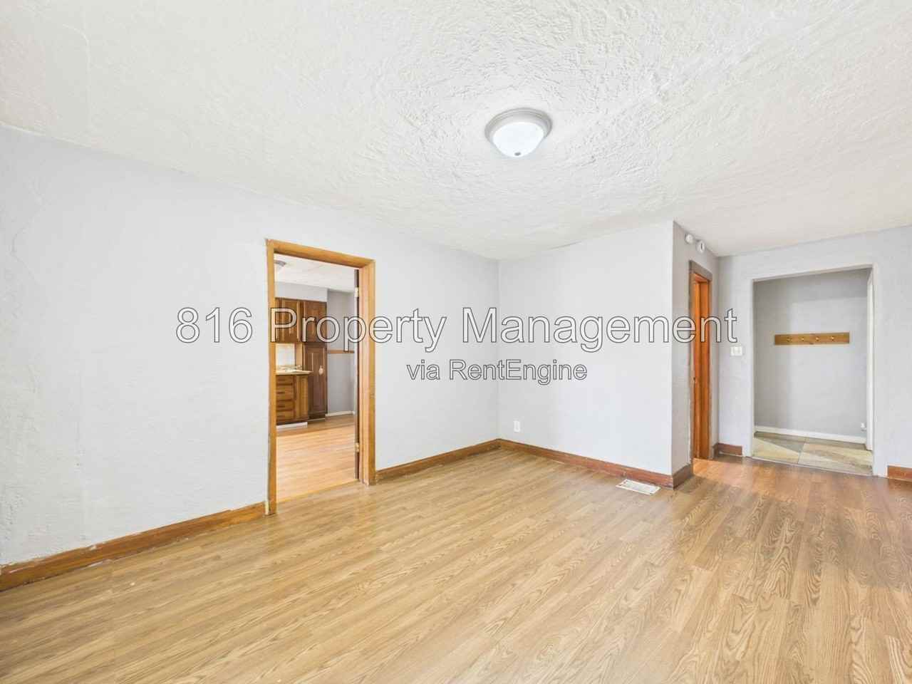 426 Wabash Ave #C - Photo 5 of 22