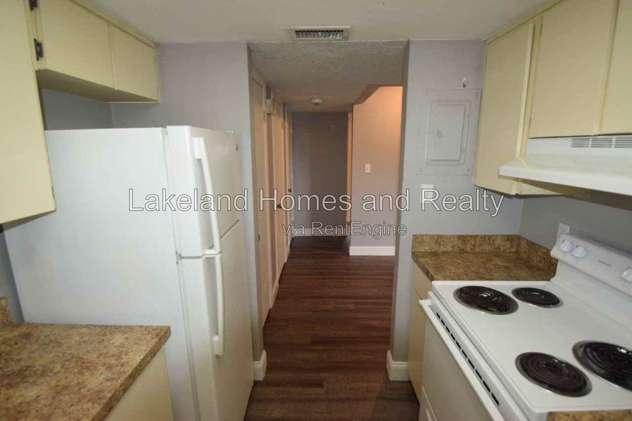 1005 S New York Ave #5 - Photo 7 of 13