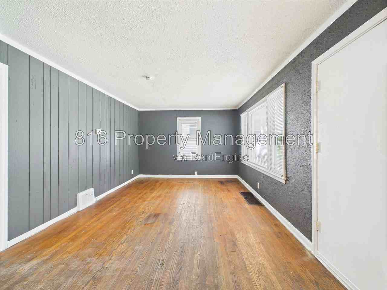 3354 Jackson Ave - Photo 2 of 29