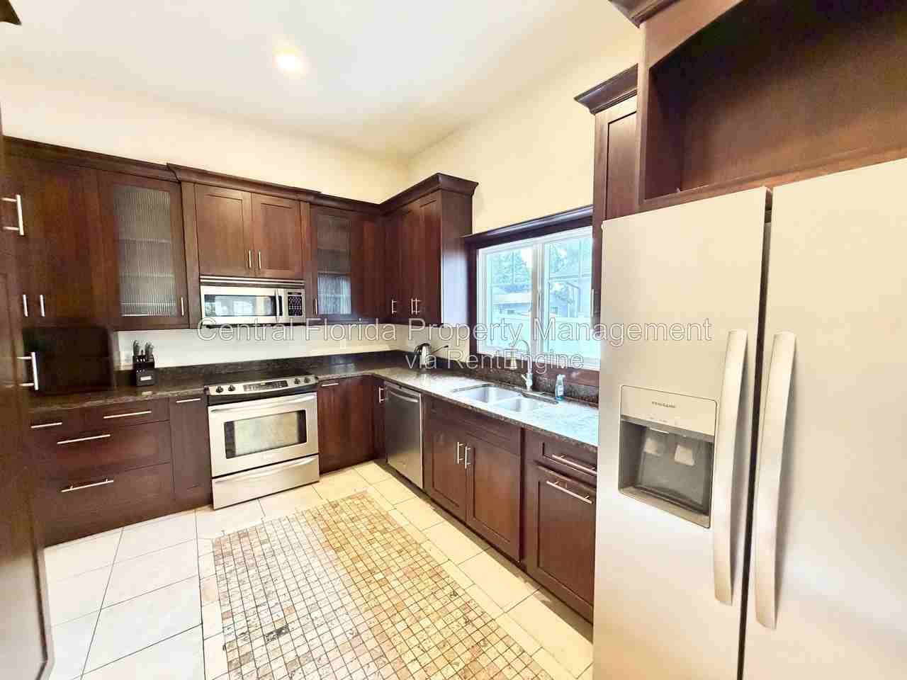 2223 Amherst Ave #1 - Photo 3 of 20