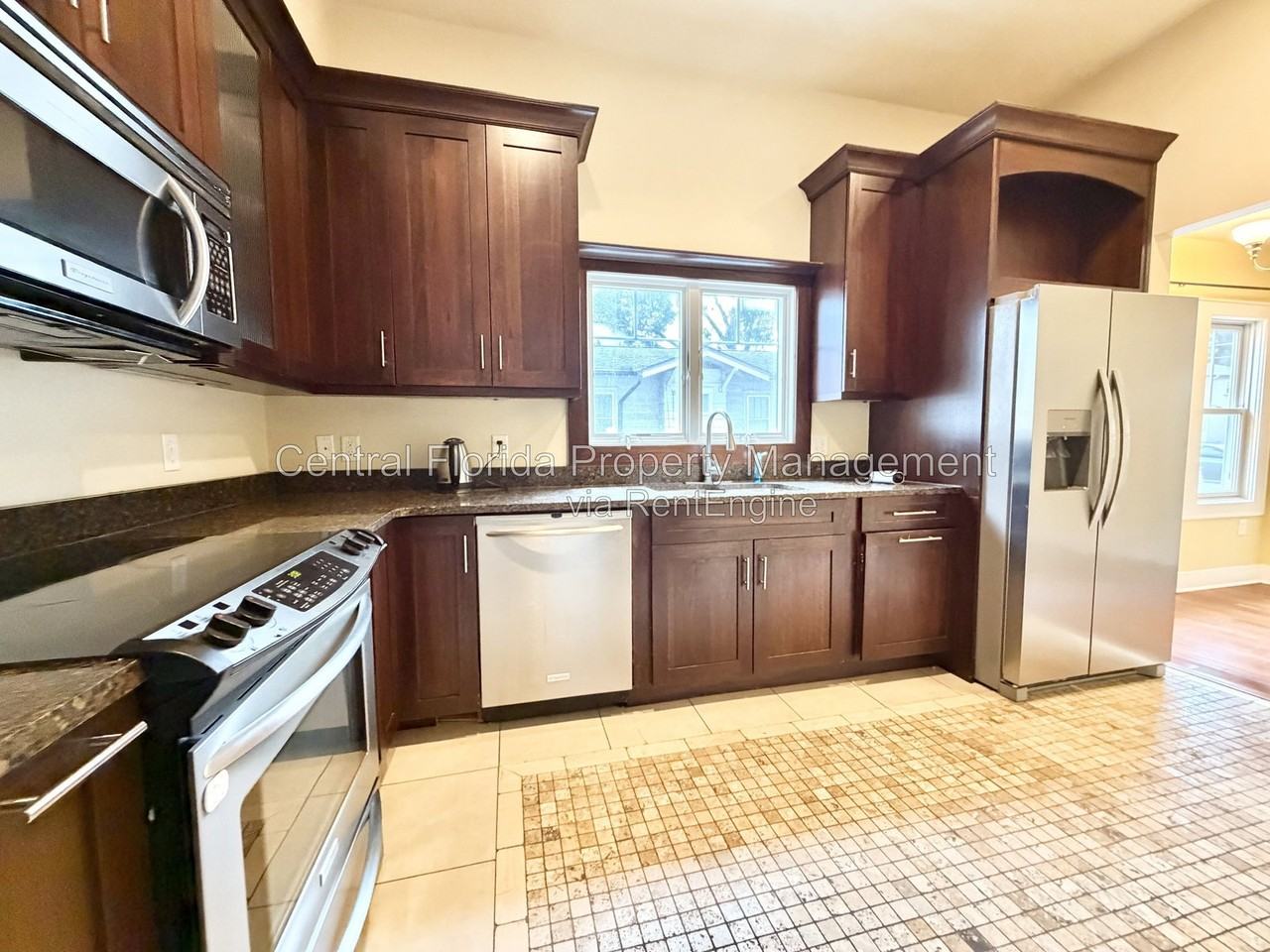 2223 Amherst Ave #1 - Photo 4 of 20