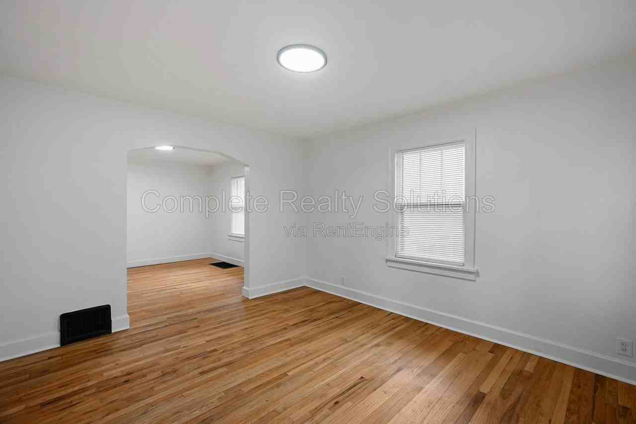 10030 Bon Oak Dr - Photo 7 of 29