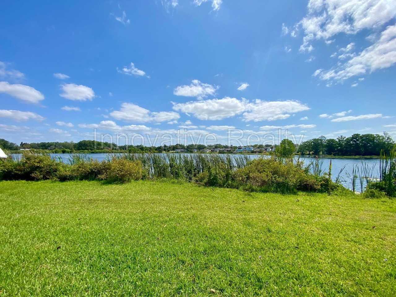 311 Lake Annie Dr - Photo 4 of 23