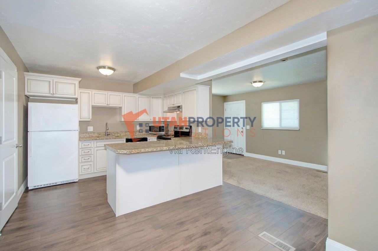 7290 S Racquet Club Dr - Photo 5 of 19