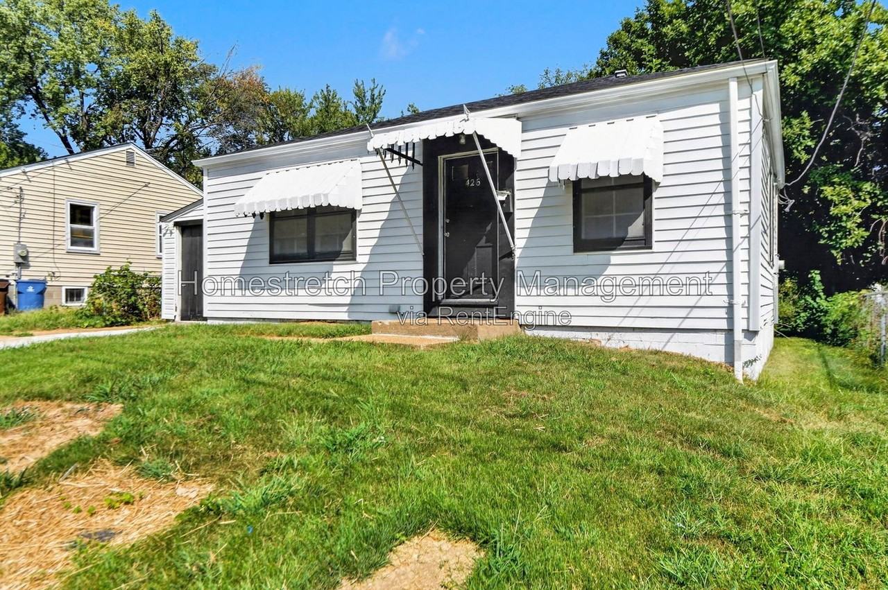 426 Plaza Ave - Photo 3 of 41
