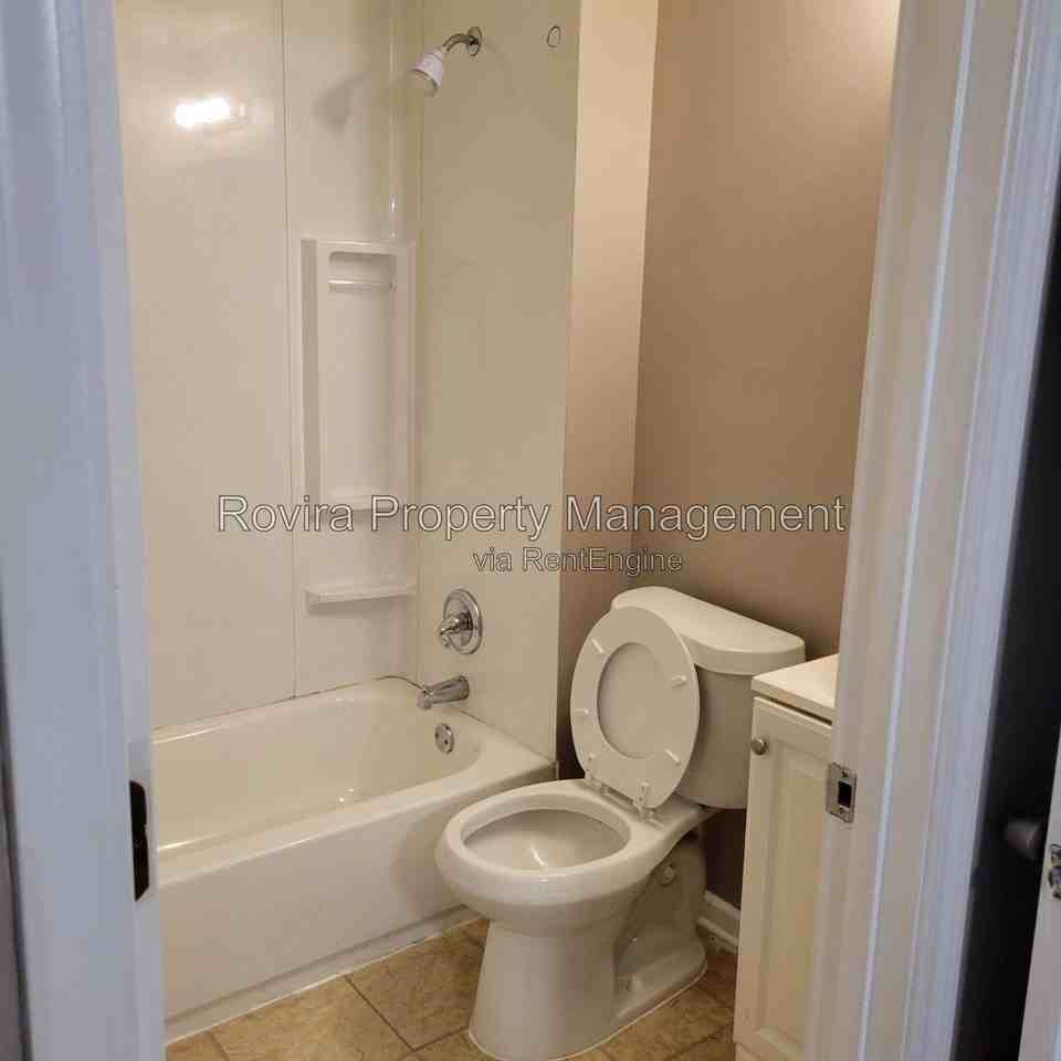 239 N Glenwood Ave #239 - Photo 6 of 9