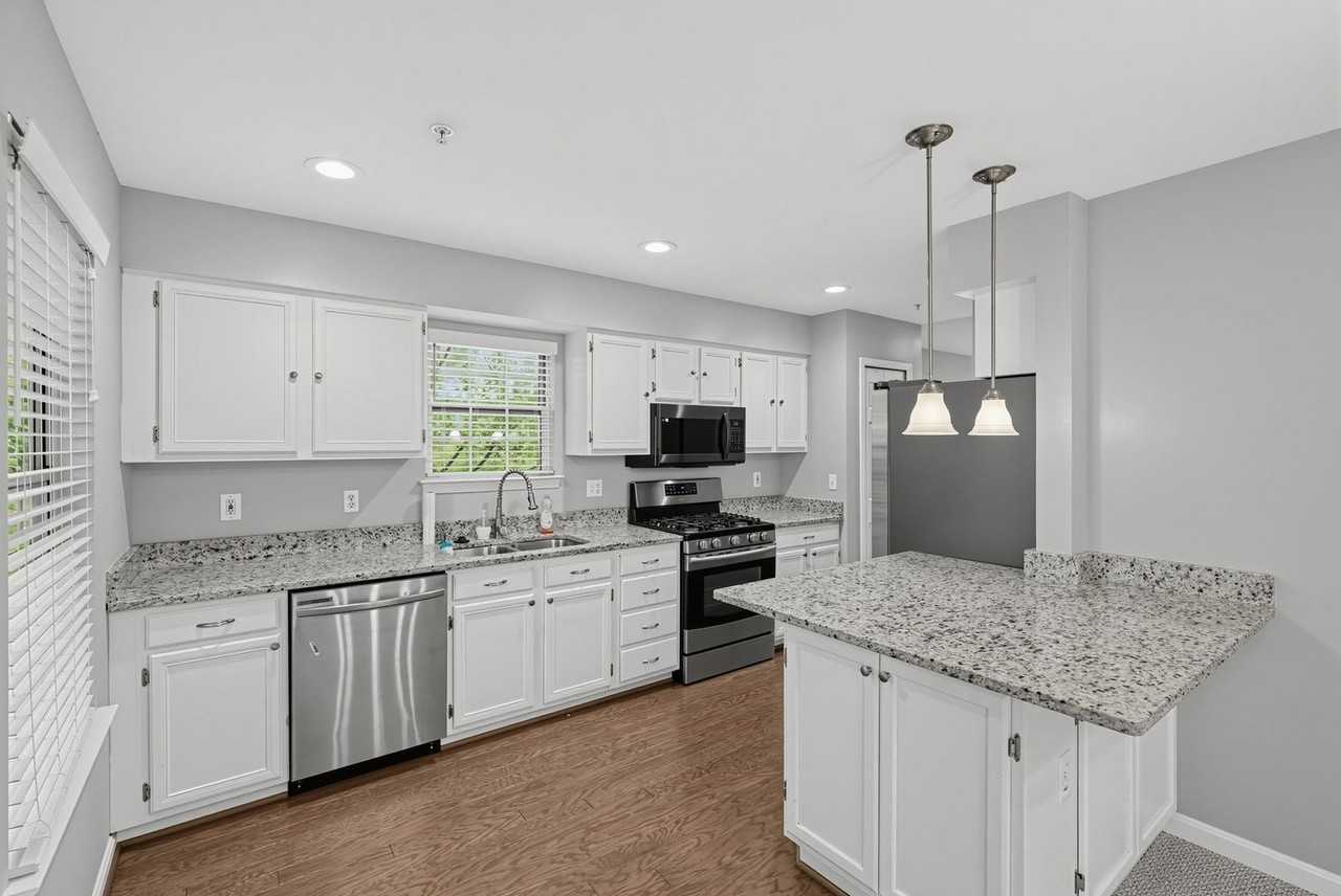 7108 Meadow Green Ter - Photo 2 of 15