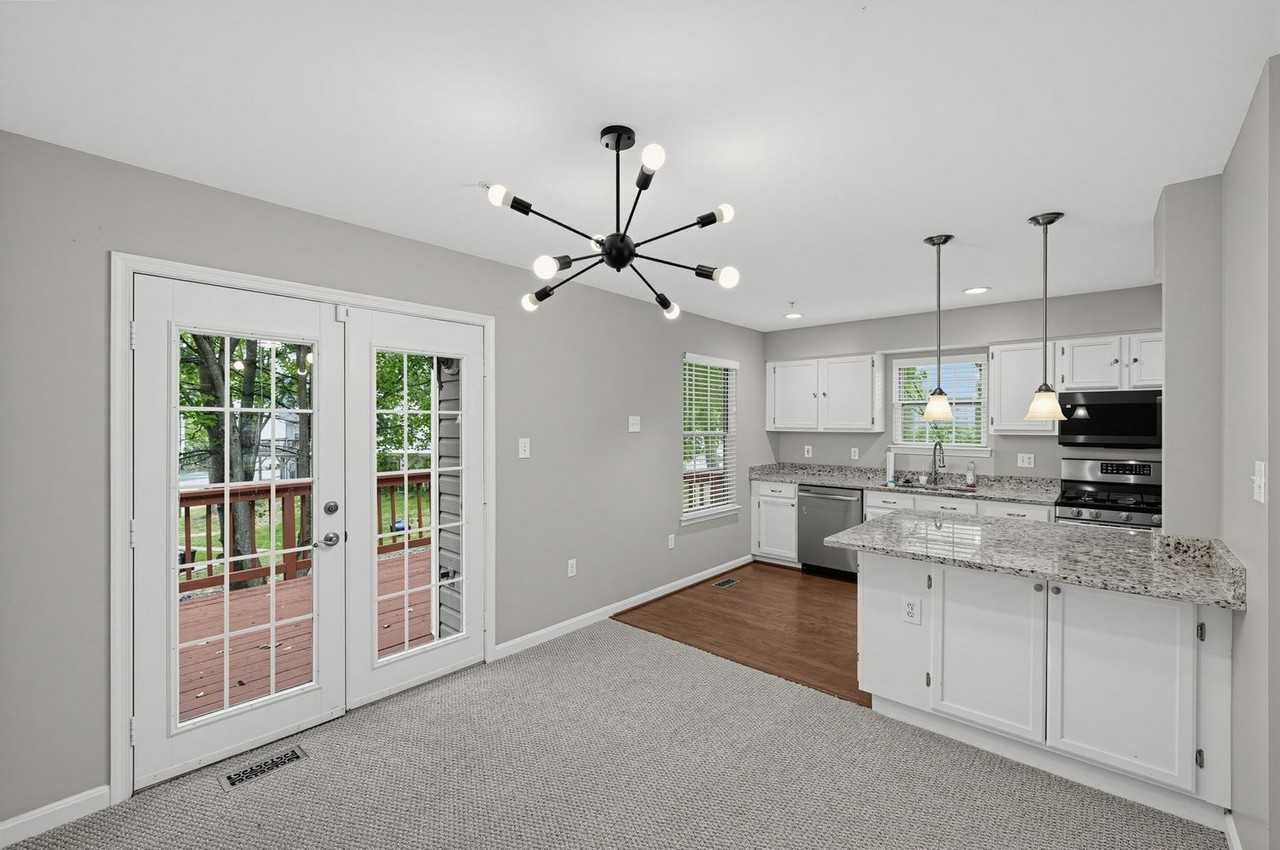 7108 Meadow Green Ter - Photo 3 of 15